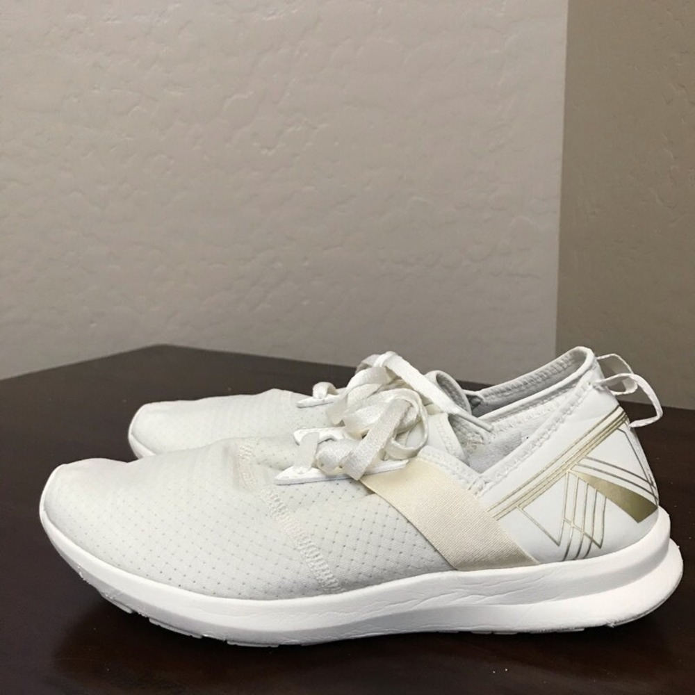 New Balance Womens FuelCore Nergize Training Shoes White WXNRGWH Low Top 9.5 B - Picture 3 of 9